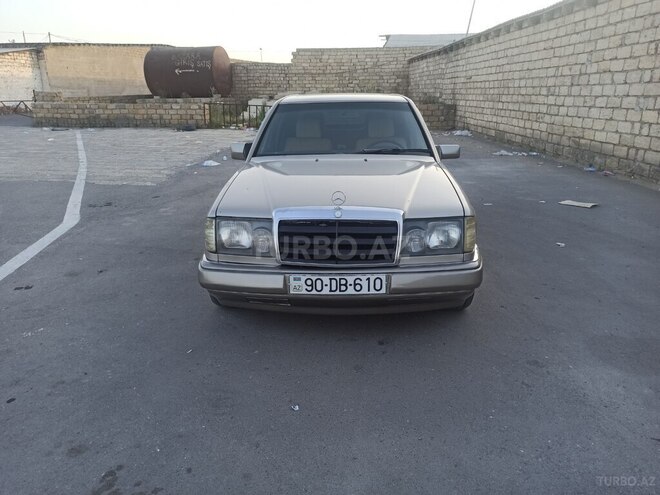 Mercedes E 200 1990, 23,223 km - 2.0 l - Bakı
