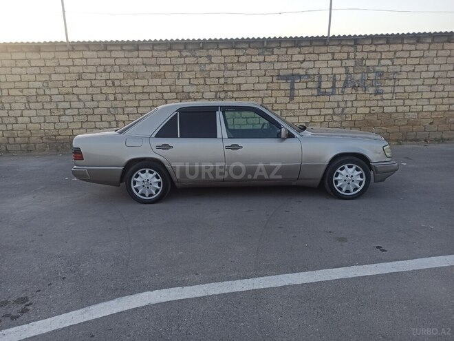 Mercedes E 200 1990, 23,223 km - 2.0 l - Bakı
