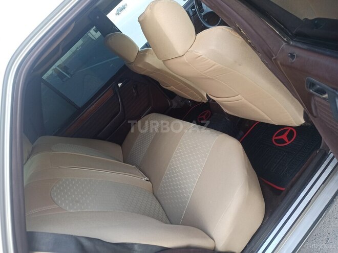 Mercedes E 200 1990, 23,223 km - 2.0 l - Bakı