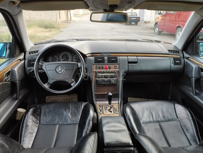 Mercedes E 280 1998, 415,048 km - 2.8 l - Gəncə