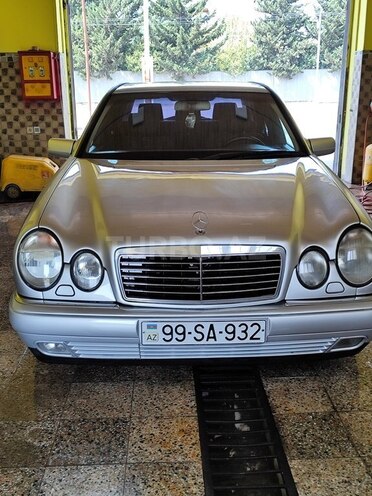 Mercedes E 240 1999, 350,000 km - 2.4 l - Masallı