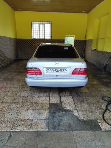 Mercedes E 240 1999, 350,000 km - 2.4 l - Masallı