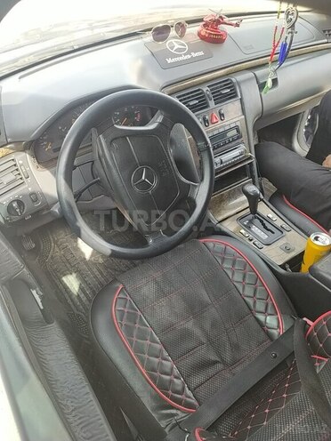 Mercedes E 230 1995, 557,000 km - 2.3 l - Bakı