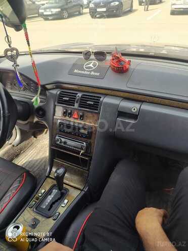 Mercedes E 230 1995, 557,000 km - 2.3 l - Bakı
