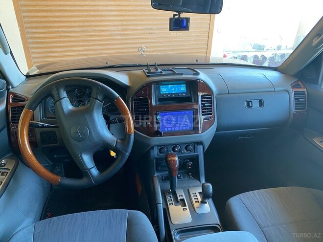 Mitsubishi Pajero 2003, 230,000 km - 2.5 л - Bakı