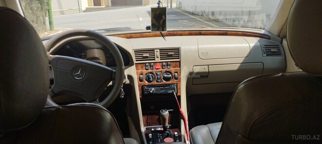 Mercedes C 240 1998, 211,000 km - 2.4 l - Bakı