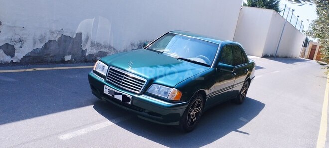 Mercedes C 240 1998, 211,000 km - 2.4 l - Bakı