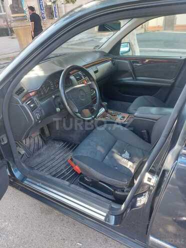 Mercedes E 200 1998, 380,000 km - 2.0 l - Gəncə