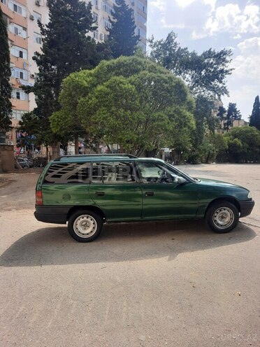Opel Astra 1996, 218,000 km - 1.6 l - Bakı