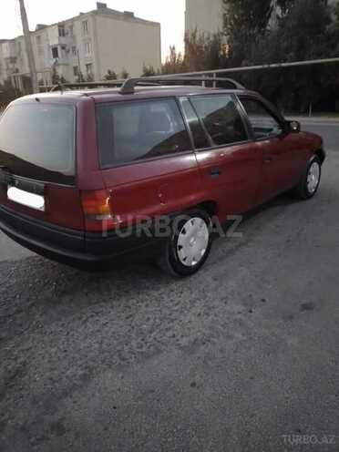 Opel Astra 1994, 255,000 km - 1.8 l - Sumqayıt