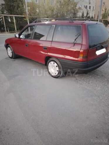 Opel Astra 1994, 255,000 km - 1.8 l - Sumqayıt
