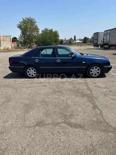 Mercedes E 280 1996, 376,000 km - 0.3 l - Bakı