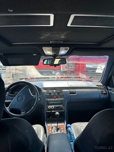 Mercedes E 280 1996, 376,000 km - 0.3 l - Bakı