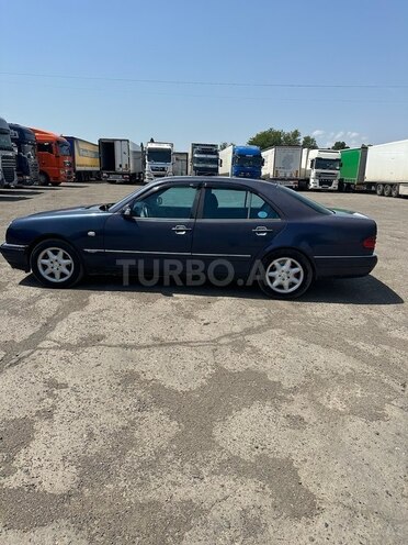 Mercedes E 280 1996, 376,000 km - 0.3 l - Bakı