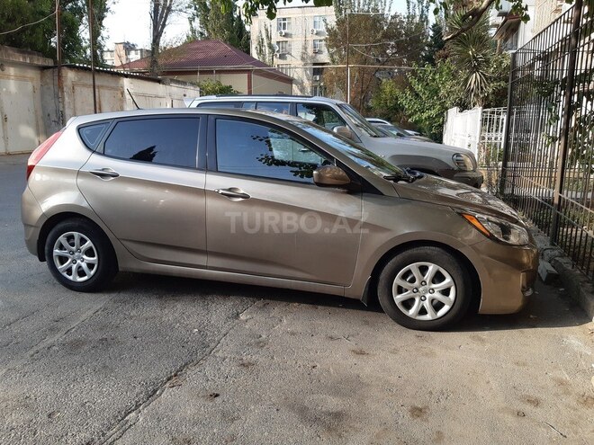 Hyundai Accent 2014, 235,000 km - 1.6 l - Bakı