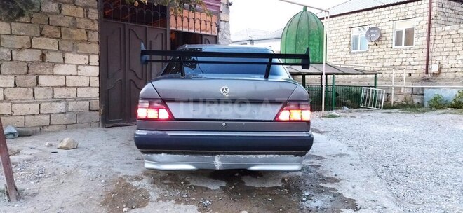 Mercedes E 300 1991, 508,555 km - 3.0 l - Bakı