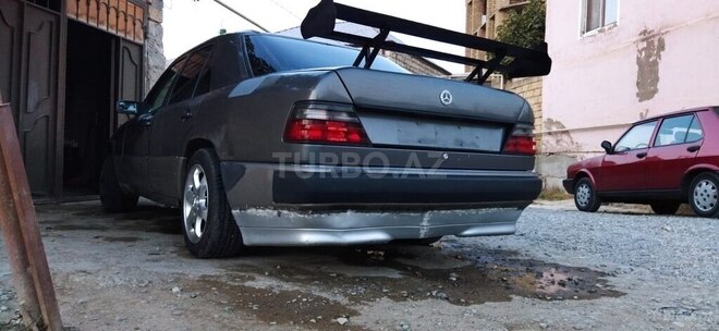 Mercedes E 300 1991, 508,555 km - 3.0 l - Bakı