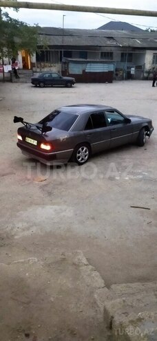 Mercedes E 300 1991, 508,555 km - 3.0 l - Bakı