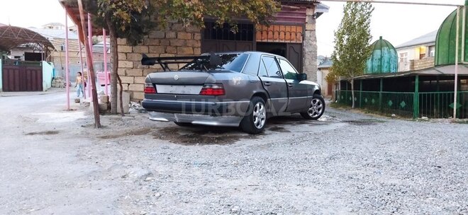 Mercedes E 300 1991, 508,555 km - 3.0 l - Bakı