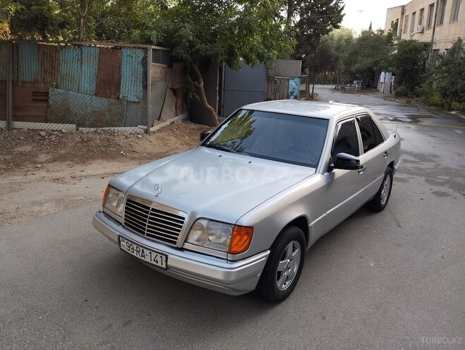 Mercedes E 220 1994, 380,000 km - 2.2 л - Bakı