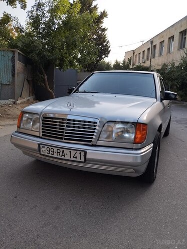Mercedes E 220 1994, 380,000 km - 2.2 л - Bakı