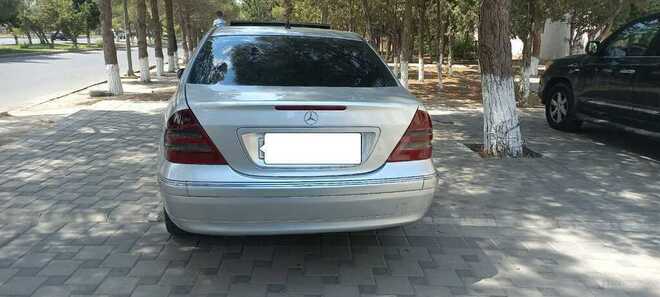 Mercedes C 220 2001, 27,500 km - 2.2 l - Sumqayıt