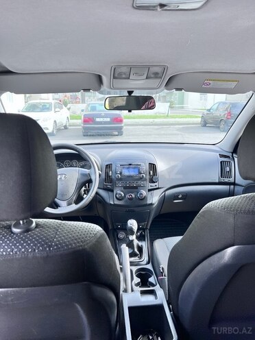 Hyundai i30 2011, 320,000 km - 1.6 l - Bakı
