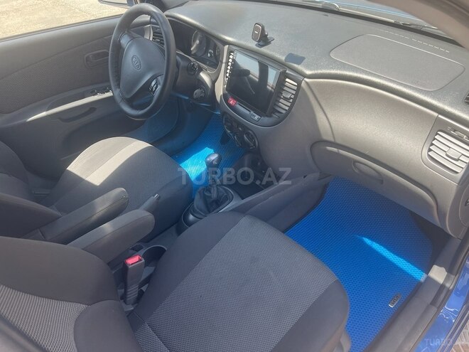 Kia Rio 2009, 270,000 km - 1.4 л - Bakı