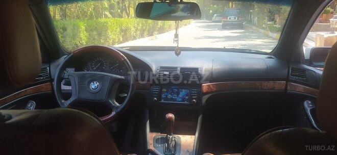 BMW 523 1996, 256,850 km - 2.5 l - Sumqayıt