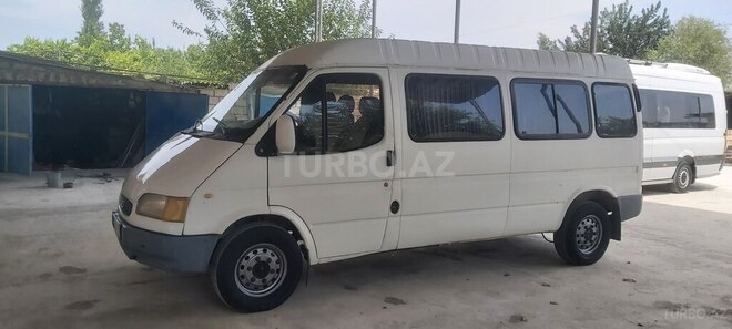 Ford Transit 1995, 300,000 km - 2.4 л - Şirvan