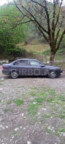 Opel Vectra 1996, 546,467 km - 2.0 l - Qax