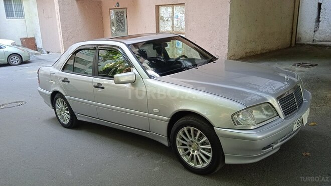 Mercedes C 220 1999, 380,000 km - 2.2 l - Bakı