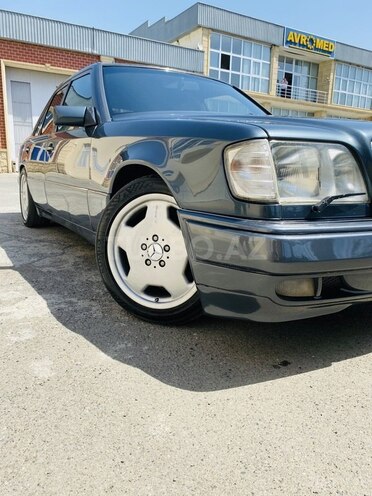 Mercedes E 220 1994, 444,444 km - 2.2 л - Gəncə