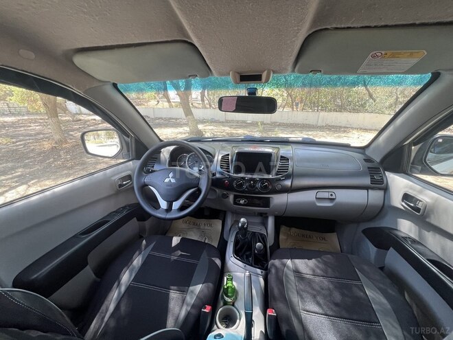 Mitsubishi L200 2013, 193,305 km - 2.5 l - Bakı