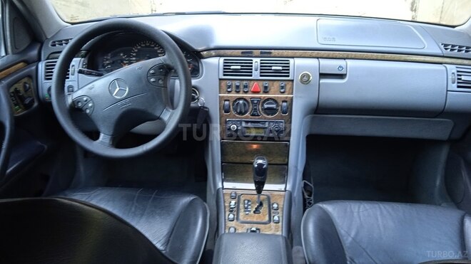 Mercedes E 220 2000, 428,000 km - 2.2 l - Bakı
