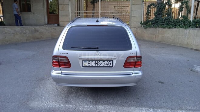 Mercedes E 220 2000, 428,000 km - 2.2 l - Bakı