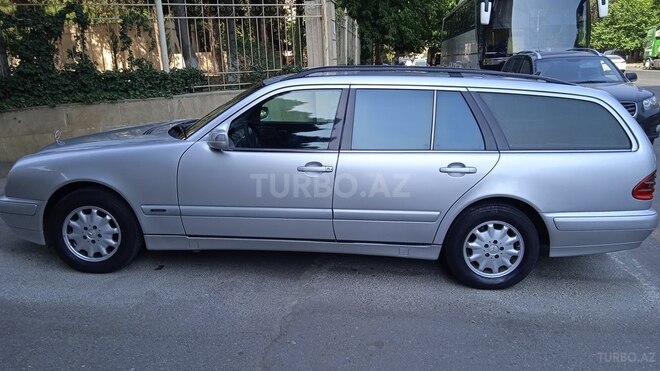 Mercedes E 220 2000, 428,000 km - 2.2 l - Bakı