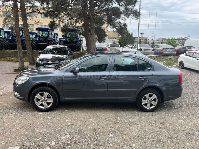 Skoda Octavia 2011, 94,000 km - 1.6 l - Bakı