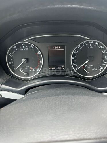 Skoda Octavia 2011, 94,000 km - 1.6 l - Bakı