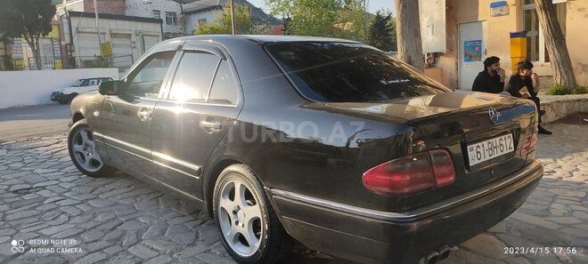 Mercedes E 200 1998, 330,000 km - 2.0 л - Bakı