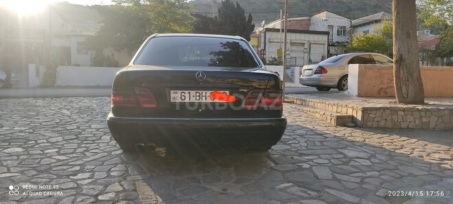 Mercedes E 200 1998, 330,000 km - 2.0 л - Bakı