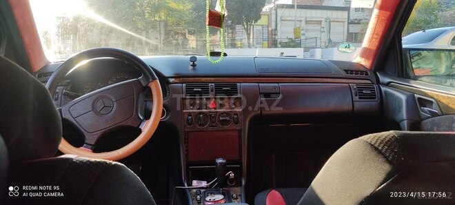 Mercedes E 200 1998, 330,000 km - 2.0 л - Bakı