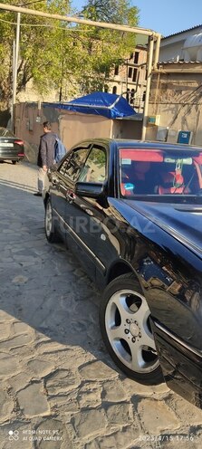 Mercedes E 200 1998, 330,000 km - 2.0 л - Bakı
