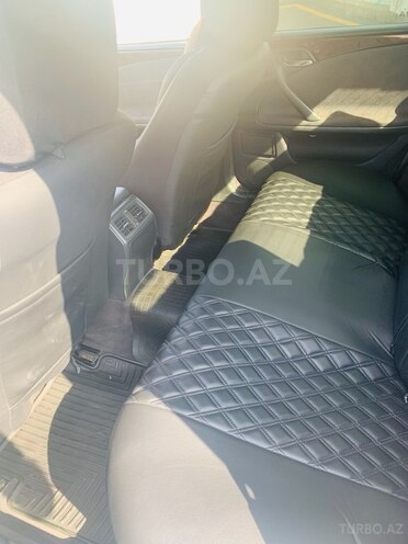 Mercedes E 240 2001, 306,000 km - 2.6 l - Bakı