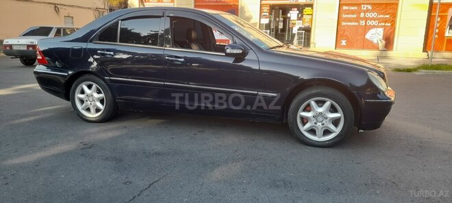 Mercedes C 200 2001, 219,754 km - 2.0 l - Balakən