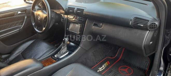 Mercedes C 200 2001, 219,754 km - 2.0 l - Balakən