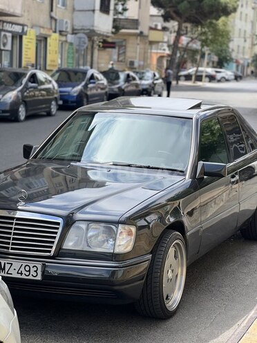 Mercedes E 220 1994, 480,000 km - 2.2 l - Bakı