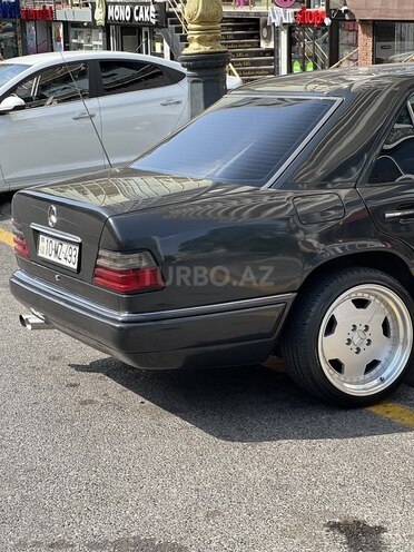 Mercedes E 220 1994, 480,000 km - 2.2 l - Bakı
