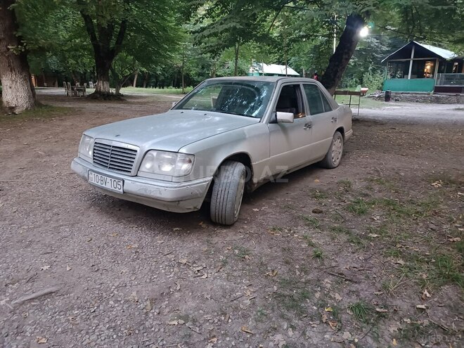 Mercedes E 220 2002, 404,825 km - 2.2 l - İsmayıllı