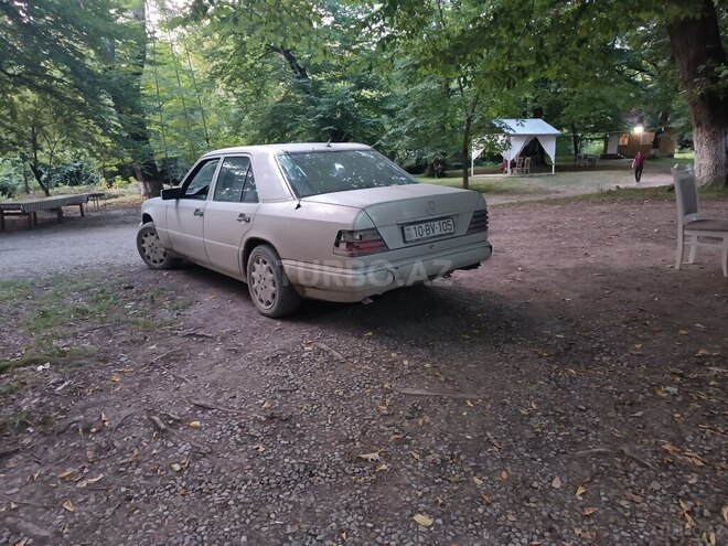 Mercedes E 220 2002, 404,825 km - 2.2 l - İsmayıllı